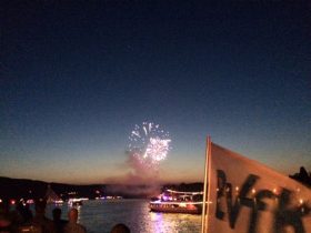 Feuerwerk auf dem Rhein